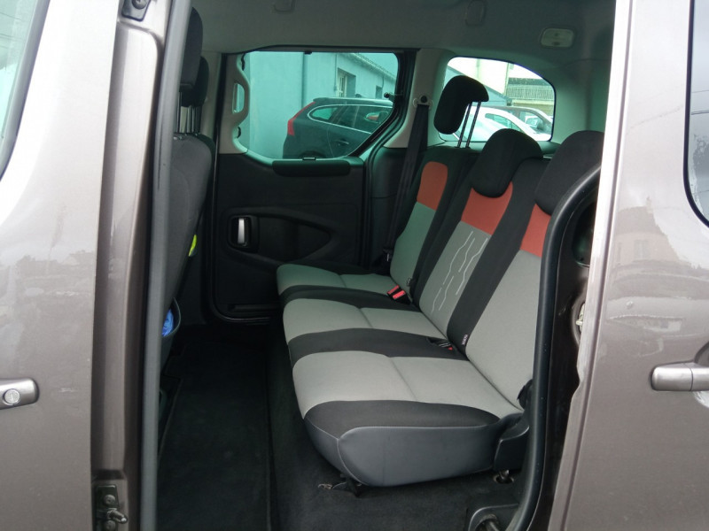 Photo 11 de l'offre de PEUGEOT PARTNER TEPEE 1.6 BLUEHDI 100CH ACTIVE à 13490€ chez Vianor occasions