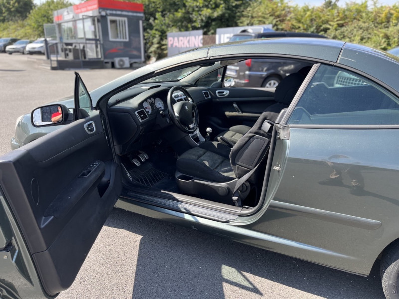 Photo 6 de l'offre de PEUGEOT 307 CC 2.0 16V 138CH à 4990€ chez Vianor occasions