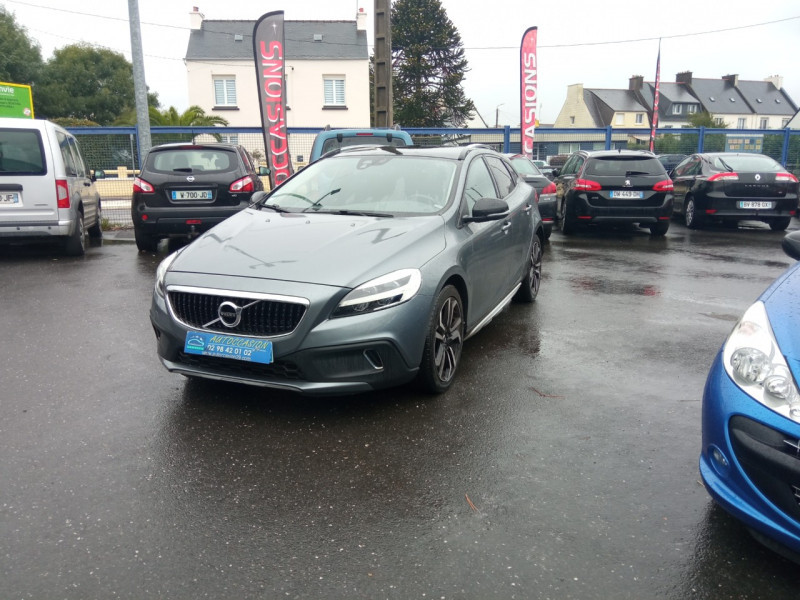 Volvo V40 CROSS COUNTRY D3 150CH ÖVERSTA EDITION GEARTRONIC Diesel GRIS F Occasion à vendre