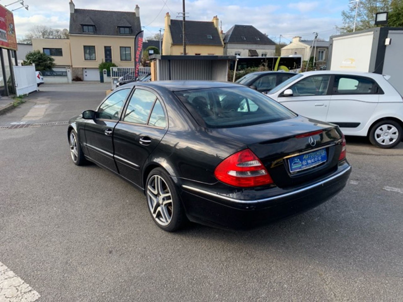 Photo 5 de l'offre de MERCEDES-BENZ CLASSE E (W211) 320 CDI ELEGANCE BA à 5990€ chez Vianor occasions