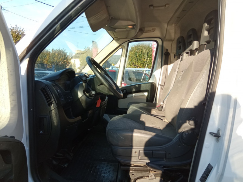 Photo 4 de l'offre de PEUGEOT BOXER FG 333 L3H2 2.2 HDI 130 FAP PACK CD CLIM à 14490€ chez Vianor occasions