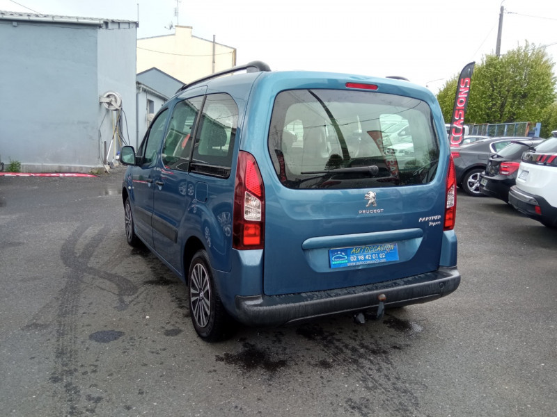 Photo 6 de l'offre de PEUGEOT PARTNER TEPEE 1.6 HDI75 FAP ACCESS 5P à 10490€ chez Vianor occasions