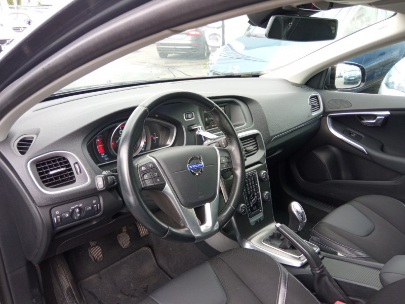 Photo 10 de l'offre de VOLVO V40 D2 115CH START&STOP KINETIC à 10490€ chez Vianor occasions