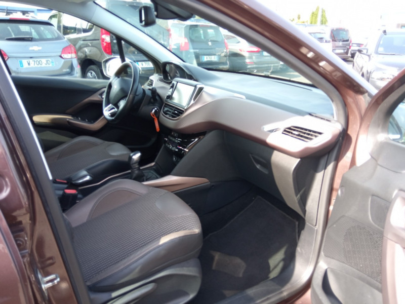Photo 16 de l'offre de PEUGEOT 2008 1.6 E-HDI92 FAP ALLURE à 10990€ chez Vianor occasions