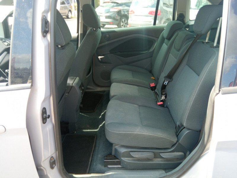 Photo 6 de l'offre de FORD GRAND C-MAX 1.6 TDCI 95CH FAP BUSINESS NAV à 7990€ chez Vianor occasions
