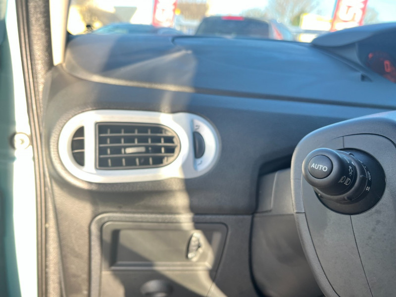 Photo 9 de l'offre de RENAULT GRAND MODUS 1.5 DCI 85CH EXPRESSION à 6490€ chez Vianor occasions