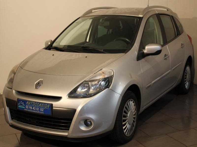 Photo 1 de l'offre de RENAULT CLIO ESTATE 1.5 DCI 85 DYNAMIQUE à 5490€ chez Vianor occasions