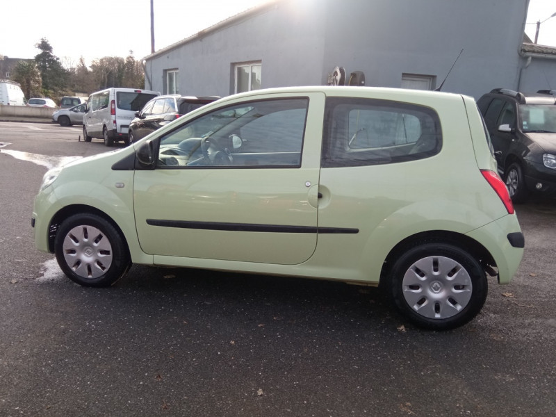 Photo 8 de l'offre de RENAULT TWINGO II 1.2 LEV 16V 75CH EXPRESSION à 4990€ chez Vianor occasions