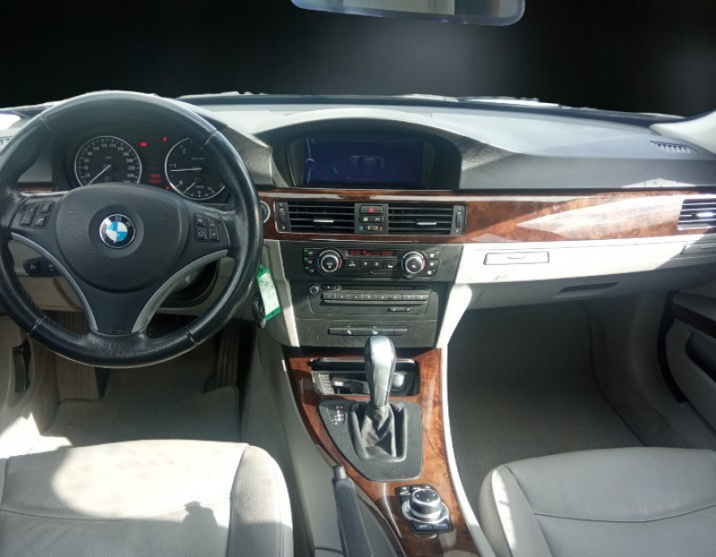 Photo 10 de l'offre de BMW SERIE 3 (E90) 320XDA 177CH LUXE à 10490€ chez Vianor occasions