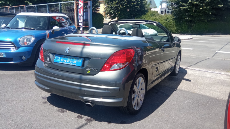 Photo 14 de l'offre de PEUGEOT 207 CC 1.6 VTI 16V SPORT à 6990€ chez Vianor occasions