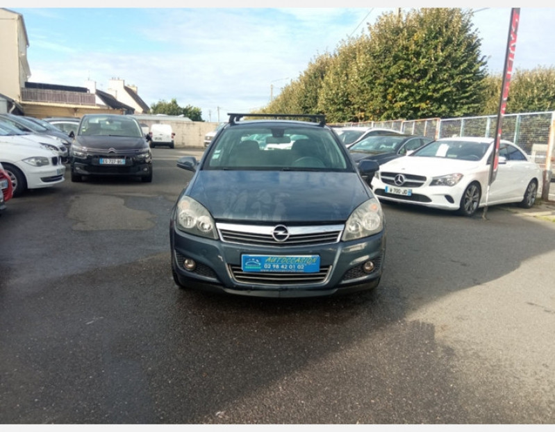 Photo 2 de l'offre de OPEL ASTRA 1.7 CDTI110 ENJOY ECOF 5P à 5490€ chez Vianor occasions