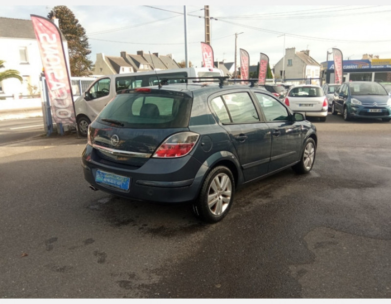 Photo 5 de l'offre de OPEL ASTRA 1.7 CDTI110 ENJOY ECOF 5P à 5490€ chez Vianor occasions