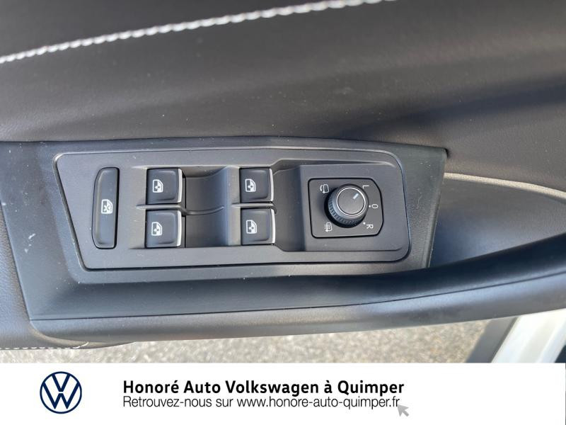 Photo 10 de l'offre de VOLKSWAGEN T-Roc 1.5 TSI EVO 150ch R-Line DSG7 à 34900€ chez Honore Auto - Volkswagen Quimper