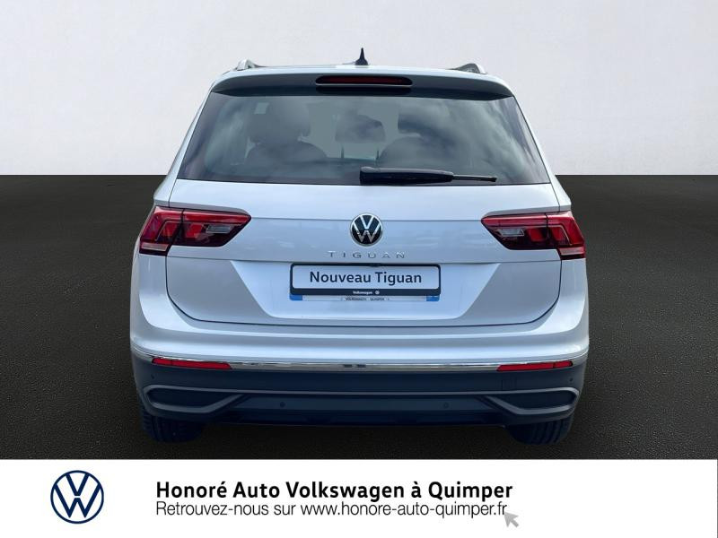 Photo 5 de l'offre de VOLKSWAGEN Tiguan 2.0 TDI 150ch Active à 38900€ chez Honore Auto - Volkswagen Quimper
