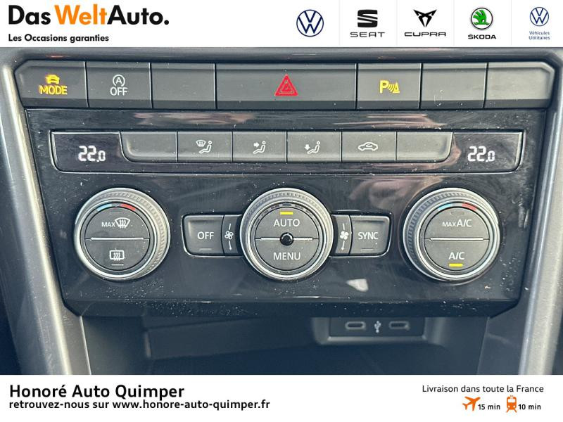 Photo 16 de l'offre de VOLKSWAGEN T-Roc 1.5 TSI EVO 150ch R-Line DSG7 S&S à 32990€ chez Honore Auto - Volkswagen Quimper