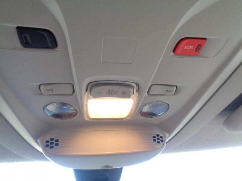 Photo 7 de l'offre de TOYOTA PROACE CITY MEDIUM 110 VVT-I BUSINESS RC21 à 22990€ chez CSVO
