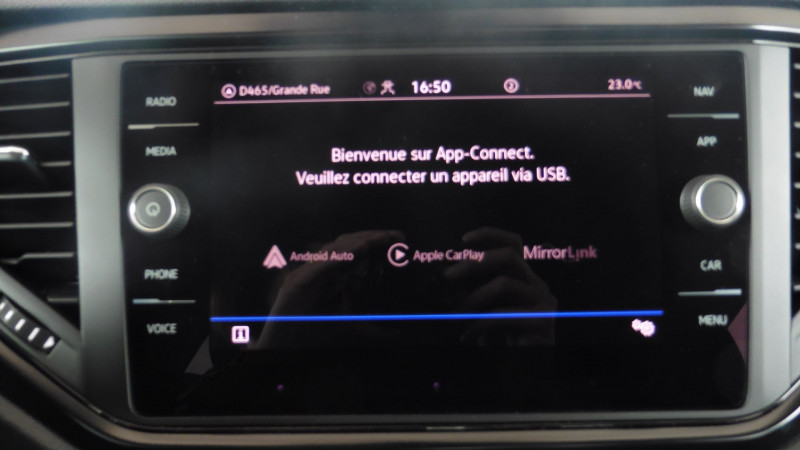 Photo 7 de l'offre de VOLKSWAGEN T-ROC PNEUS 4SAISONS 1.6 TDI 115CH LOUNGE S&S à 23990€ chez CSVO