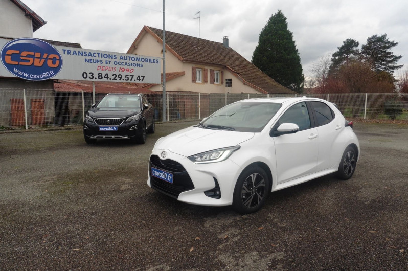 Toyota YARIS 116H DESIGN 5P MC24 Hybride BLANC Neuf à vendre