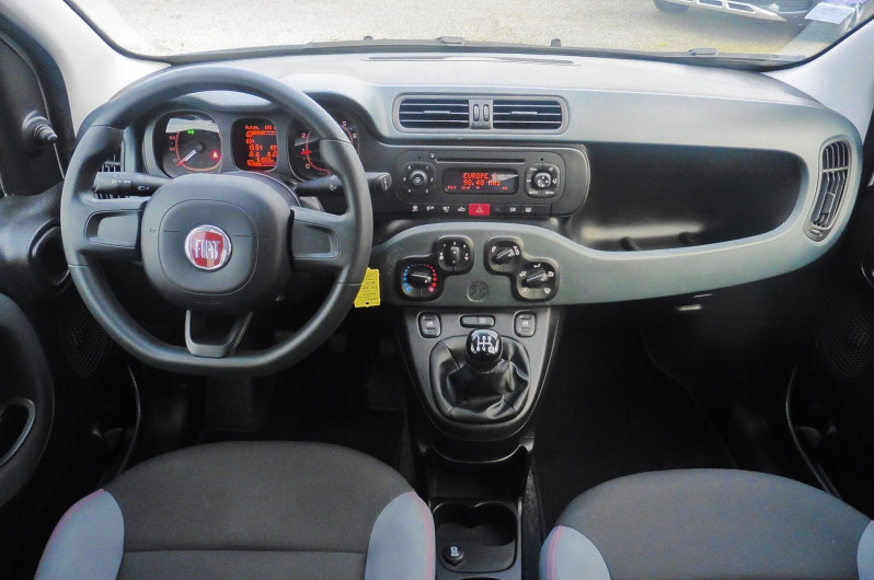 Photo 3 de l'offre de FIAT PANDA 1.2 8V 69CH POP à 8460€ chez CSVO