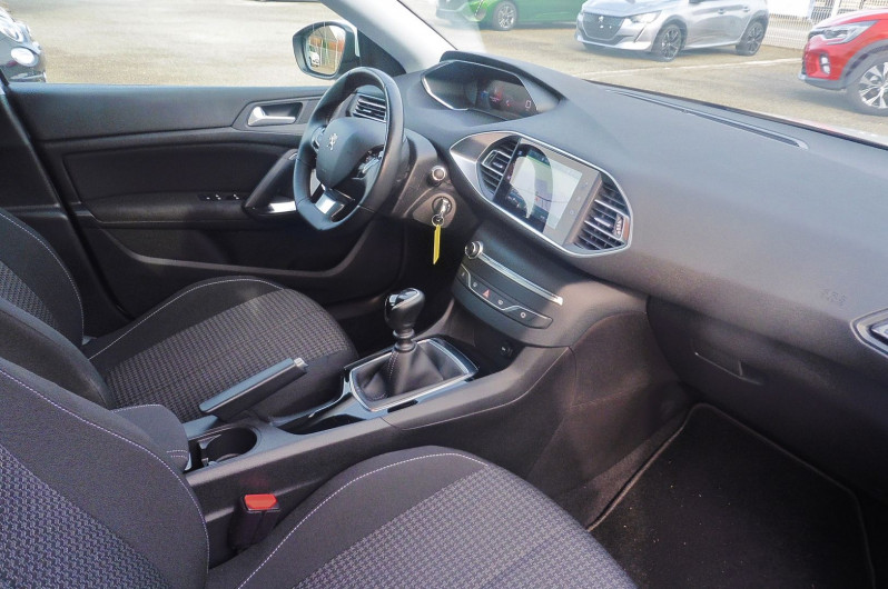 Photo 4 de l'offre de PEUGEOT 308 1.2 PURETECH 110CH S&S ACTIVE PACK à 13460€ chez CSVO