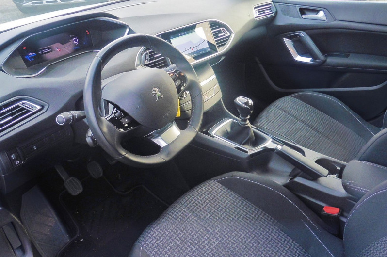 Photo 5 de l'offre de PEUGEOT 308 1.2 PURETECH 110CH S&S ACTIVE PACK à 13460€ chez CSVO