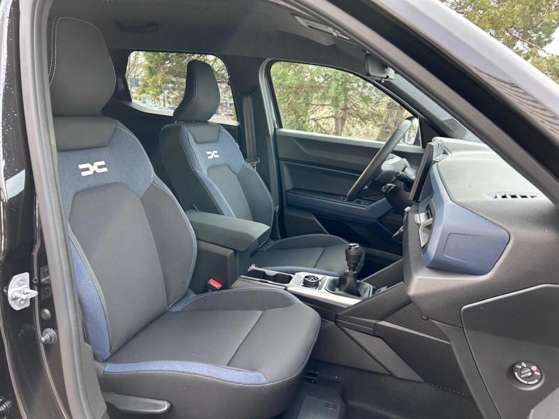 Photo 5 de l'offre de DACIA DUSTER 1.2 TCE MILD HYBRID 130CH JOURNEY 4X4 à 28990€ chez CSVO