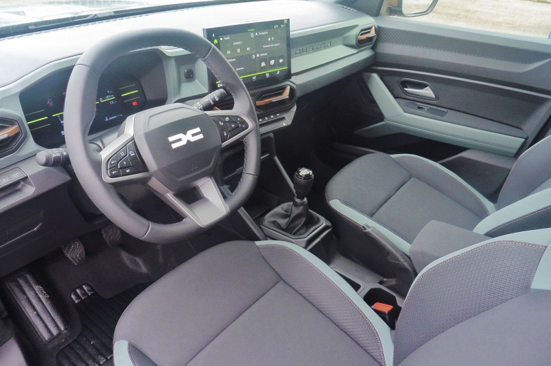 Photo 3 de l'offre de DACIA DUSTER 1.2 TCE MILD HYBRID 130CH EXTREME 4X2 à 25490€ chez CSVO