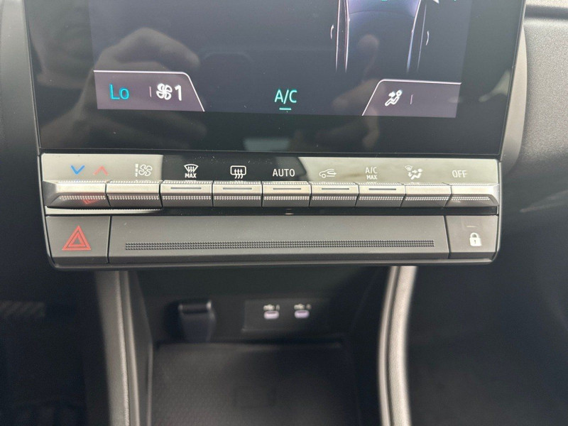 Photo 10 Renault CAPTUR II 1.6 E-TECH FULL HYBRID 145CH TECHNO Hybride BLEU IRON/TN en vente chez CSVO Photo 10 de l'offre de RENAULT CAPTUR II 1.6 E-TECH FULL HYBRID 145CH TECHNO à 29480€ chez CSVO