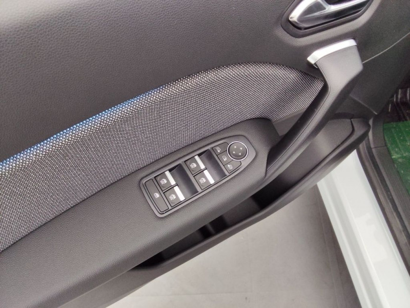 Photo 6 de l'offre de RENAULT CAPTUR II 1.3 TCE MILD HYBRID 140CH TECHNO à 24990€ chez CSVO