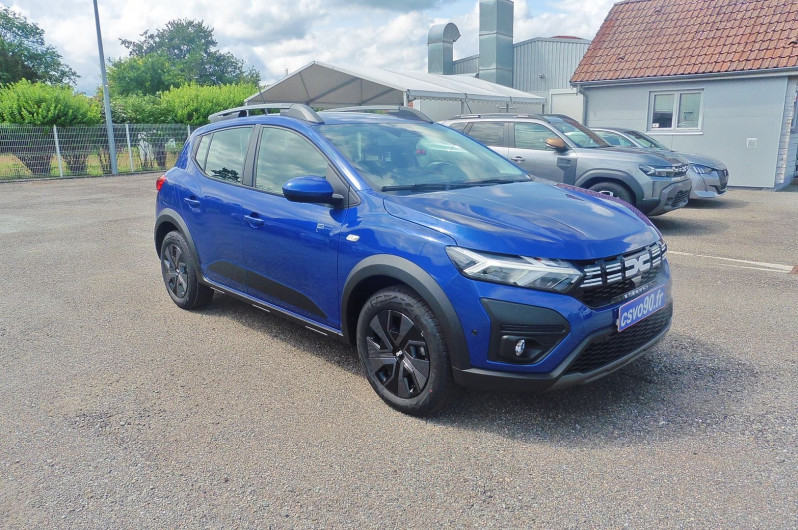 Dacia SANDERO SUREQUIPEE 1.0 TCE 90CH STEPWAY EXPRESSION -24 Essence BLEU IRON  Neuf à vendre