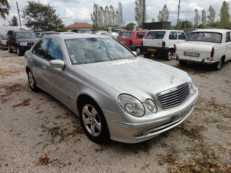 Photo 5 de l'offre de MERCEDES-BENZ CLASSE E 270 CDI AVANTGARDE BA à 3500€ chez TPL AUTO