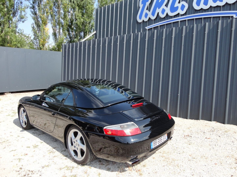 Photo 15 de l'offre de PORSCHE 911 CABRIOLET (996) 300CH CARRERA BV6 à 34900€ chez TPL AUTO