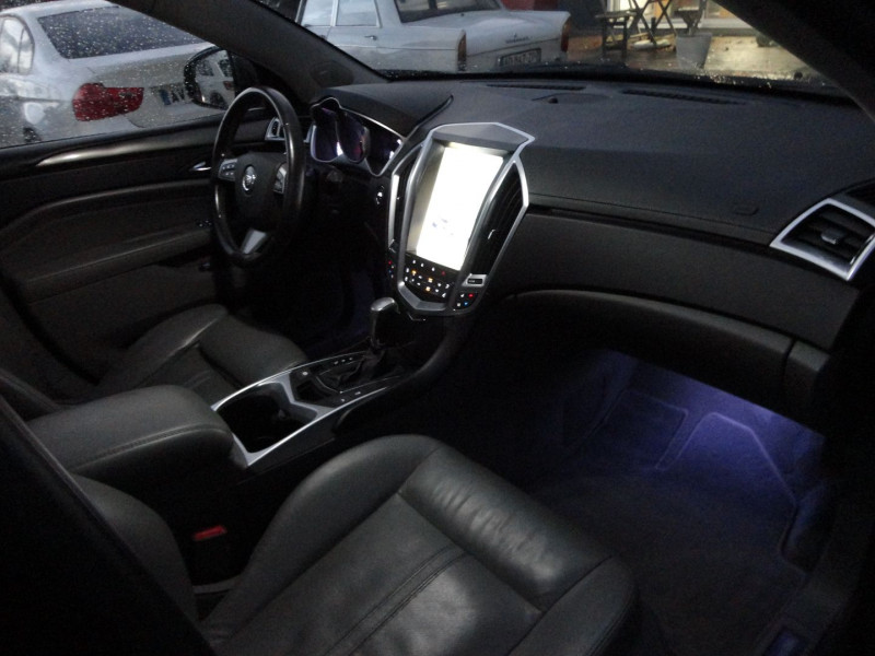 Photo 8 de l'offre de CADILLAC SRX 3.0 V6 AWD SPORT LUXURY  BA à 14900€ chez TPL AUTO