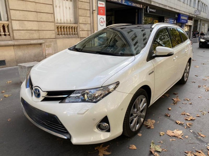 Toyota AURIS TOURING SPORTS HSD 136H Hybride BLANC Occasion à vendre