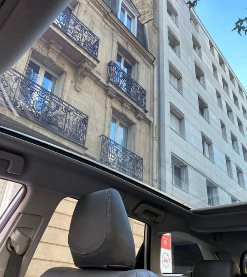 Photo 21 de l'offre de TOYOTA AURIS TOURING SPORTS HSD 136H à 14490€ chez Iptrans Auto Paris