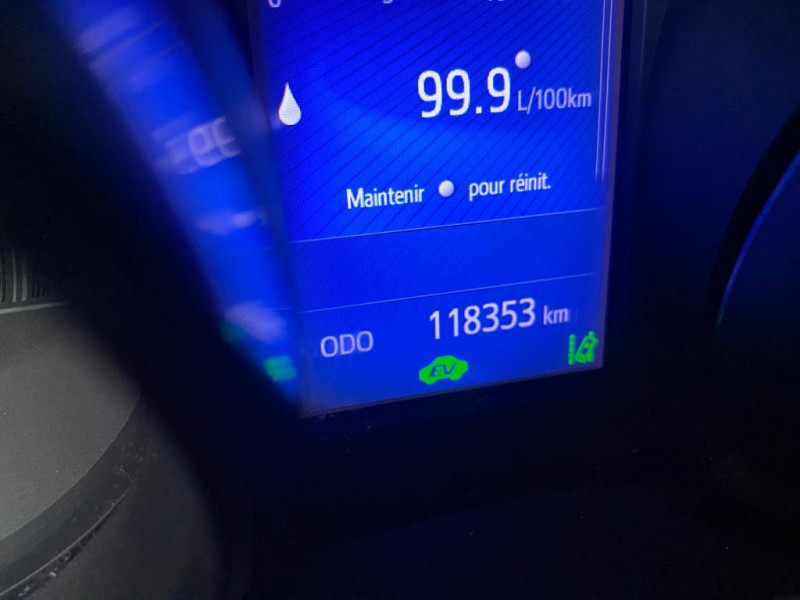 Photo 17 de l'offre de TOYOTA AURIS TOURING SPORTS HSD 136H à 0€ chez Iptrans Auto Paris