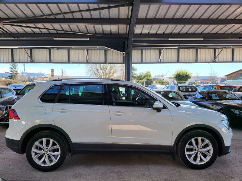 Photo 3 de l'offre de VOLKSWAGEN TIGUAN 2.0 TSI 190CH CARAT EXCLUSIVE 4MOTION DSG7 EURO6D-T à 31990€ chez L'Automobile Jérôme BATHIARD