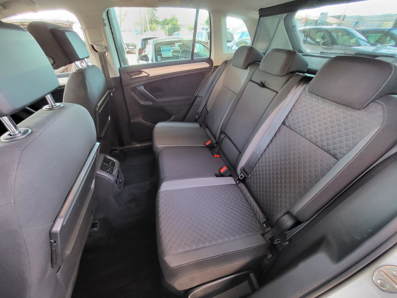 Photo 23 de l'offre de VOLKSWAGEN TIGUAN 2.0 TSI 190CH CARAT EXCLUSIVE 4MOTION DSG7 EURO6D-T à 31990€ chez L'Automobile Jérôme BATHIARD