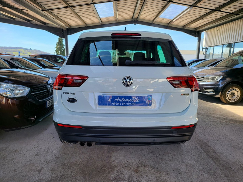 Photo 6 de l'offre de VOLKSWAGEN TIGUAN 2.0 TSI 190CH CARAT EXCLUSIVE 4MOTION DSG7 EURO6D-T à 31990€ chez L'Automobile Jérôme BATHIARD