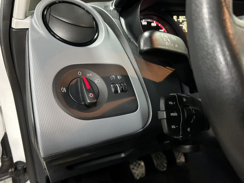 Photo 13 de l'offre de SEAT IBIZA 1.2 TSI 105CH  5P à 11290€ chez L'Automobile Jérôme BATHIARD