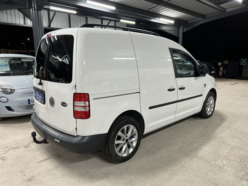 Photo 5 de l'offre de VOLKSWAGEN CADDY BOITE AUTO 1.6 TDI 102CV à 16290€ chez L'Automobile Jérôme BATHIARD