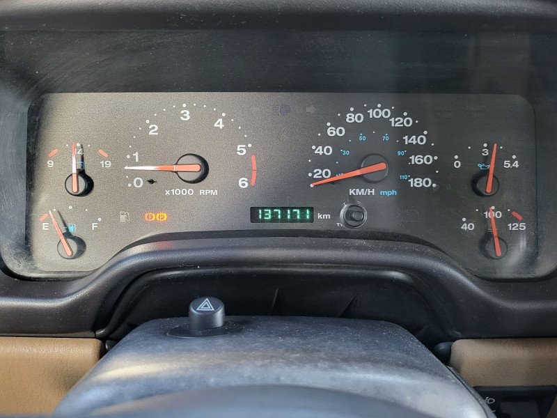 Photo 4 de l'offre de JEEP WRANGLER 4.0 SAHARA BA à 20290€ chez L'Automobile Jérôme BATHIARD
