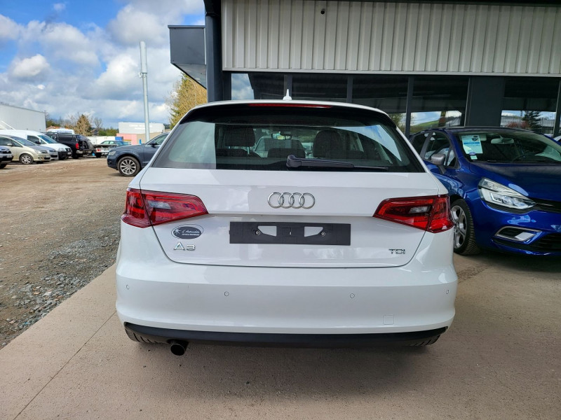 Photo 15 de l'offre de AUDI A3 1.6 TDI 110CH S TRONIC à 16290€ chez L'Automobile Jérôme BATHIARD