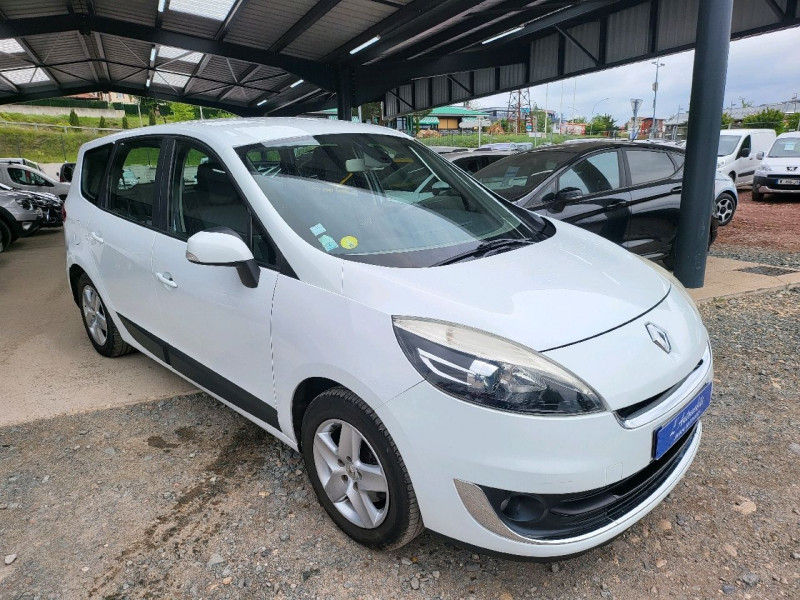 Photo 3 de l'offre de RENAULT SCENIC 1.6 DCI 130CH ENERGY 15TH ECO² 7 PLACES à 7290€ chez L'Automobile Jérôme BATHIARD