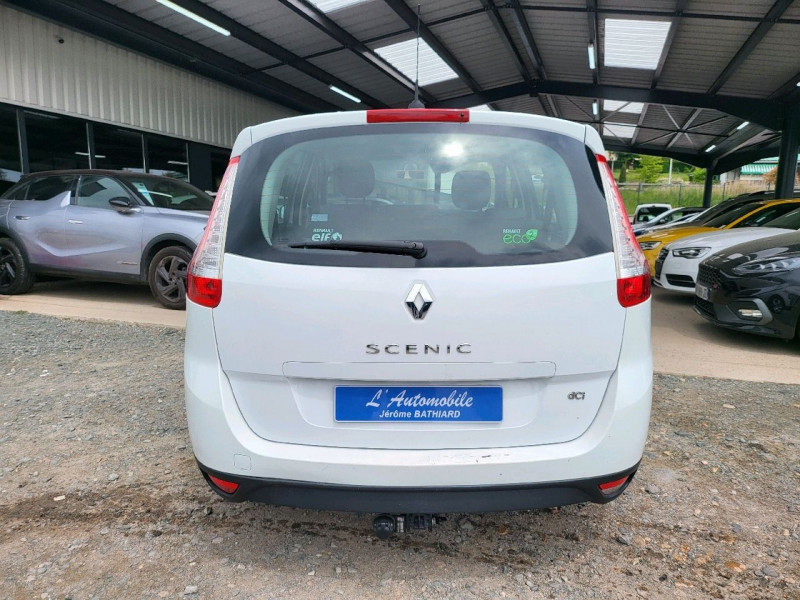 Photo 7 de l'offre de RENAULT SCENIC 1.6 DCI 130CH ENERGY 15TH ECO² 7 PLACES à 7290€ chez L'Automobile Jérôme BATHIARD