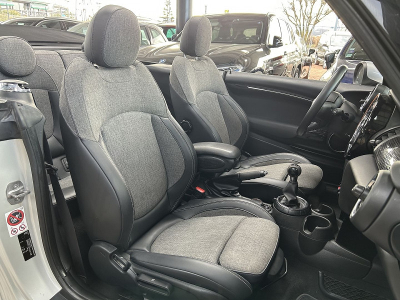 Photo 19 de l'offre de MINI CABRIO COOPER S 192CH EXQUISITE à 20290€ chez L'Automobile Jérôme BATHIARD
