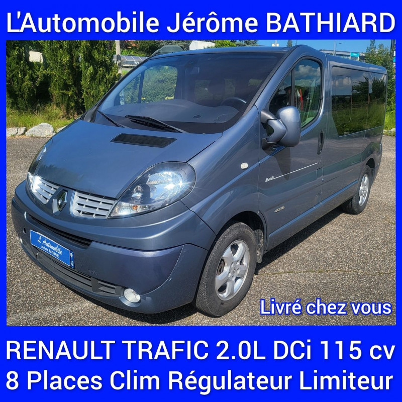 Photo 1 de l'offre de RENAULT TRAFIC II PASSENGER 2.0 DCI 115CH EXECUTIVE à 18290€ chez L'Automobile Jérôme BATHIARD