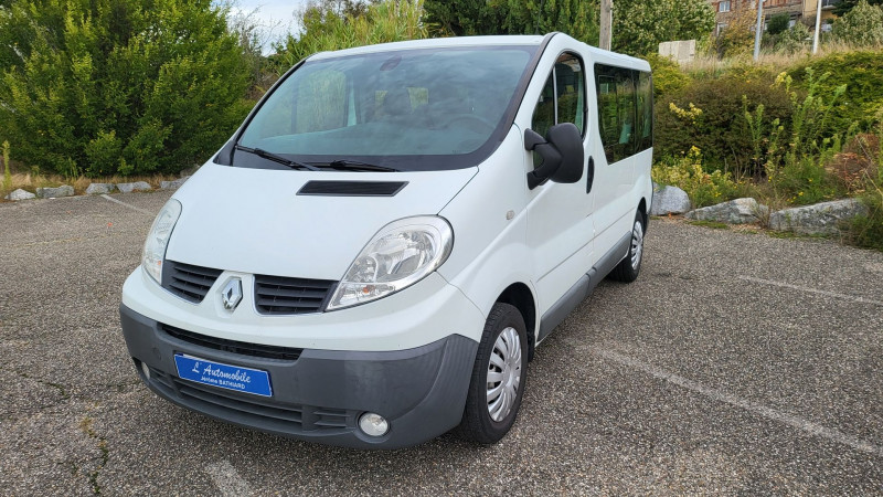 Photo 11 de l'offre de RENAULT TRAFIC II PASSENGER 2.0 DCI 90CH EXPRESSION à 16290€ chez L'Automobile Jérôme BATHIARD