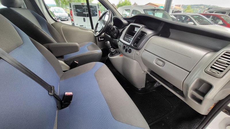 Photo 15 de l'offre de RENAULT TRAFIC II PASSENGER 2.0 DCI 90CH GRAND AUTHENTIQUE à 17990€ chez L'Automobile Jérôme BATHIARD