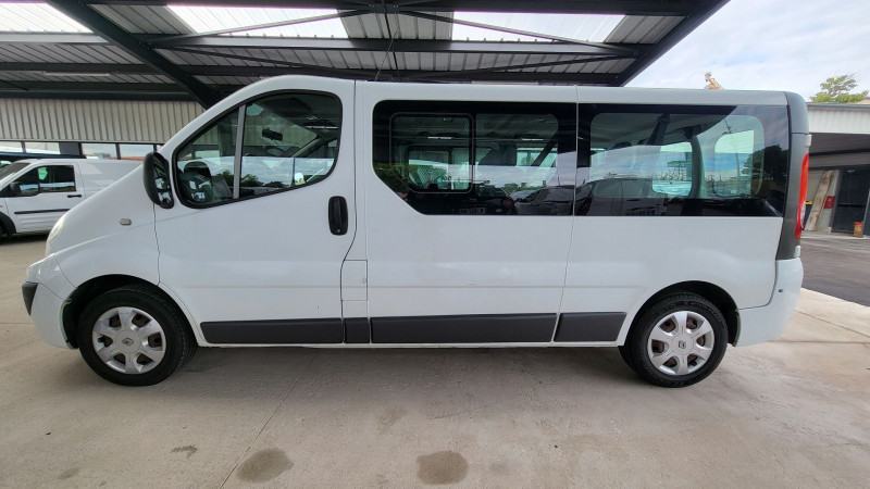 Photo 13 de l'offre de RENAULT TRAFIC II PASSENGER 2.0 DCI 90CH GRAND AUTHENTIQUE à 17990€ chez L'Automobile Jérôme BATHIARD